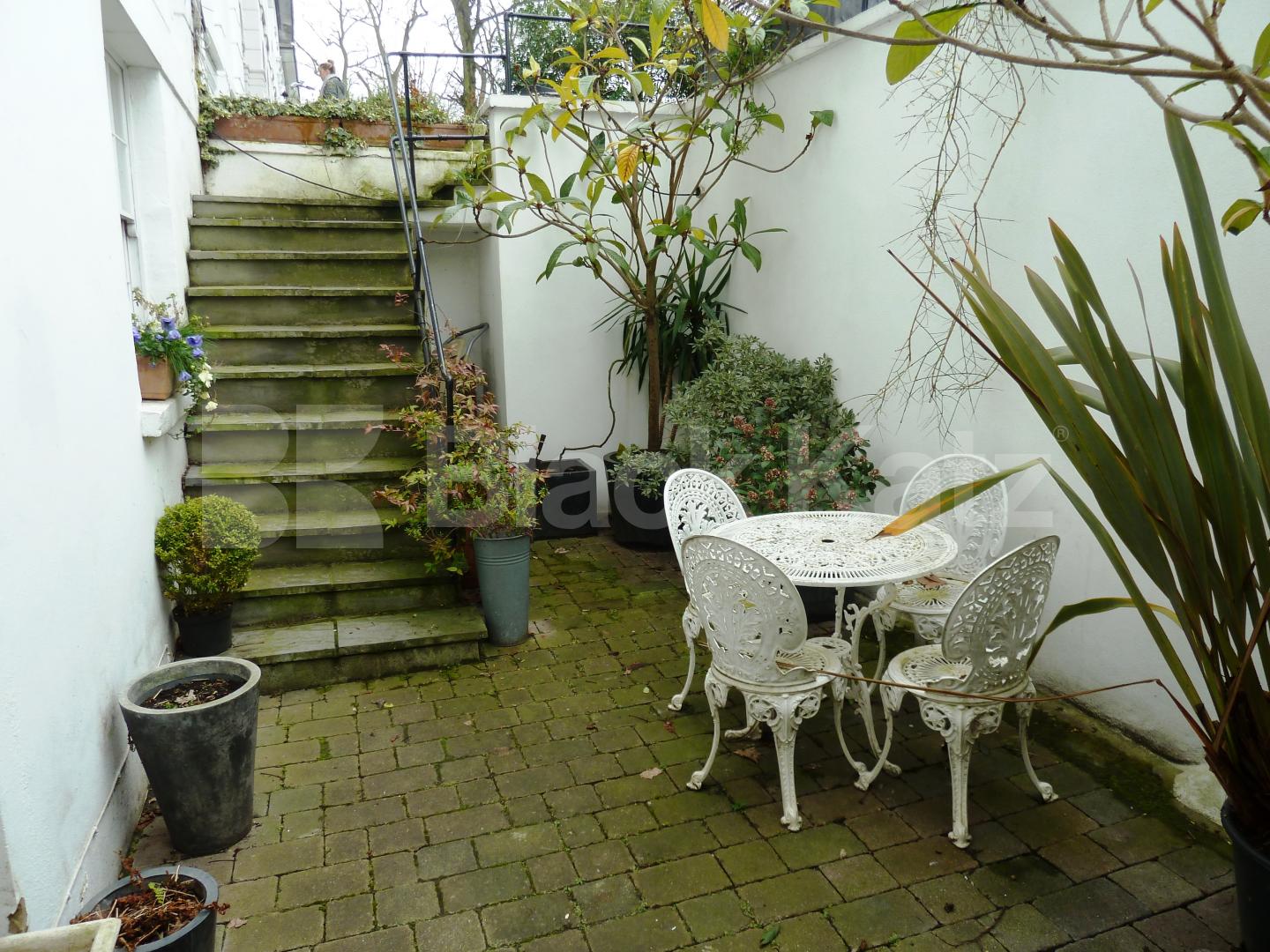 			New Instruction, 2 Bedroom, 1 bath, 1 reception Flat			 Liverpool Road, Barnsbury Islington 